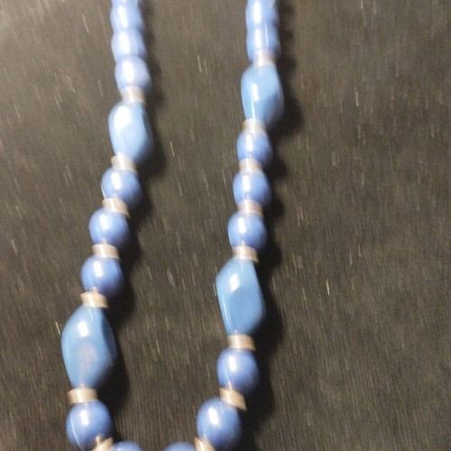 Necklace used, blue