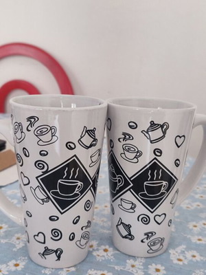 Large coffee mugs set of 2, white with black design, like new