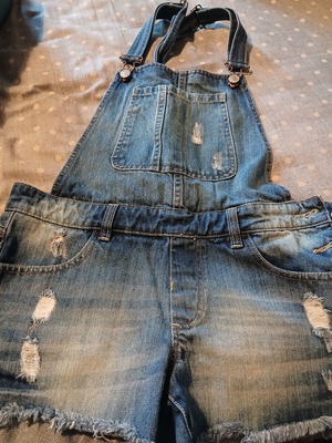 Pink Woman denim shorts salopette like new, size L