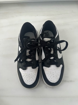 Nike Dunk Kids 35 like new black and white sports shoes