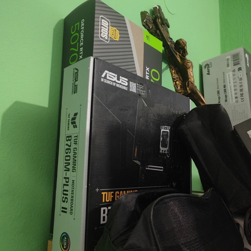 Gaming PC Intel i5 13600kf Zotac RTX 5070 12GB 32GB DDR5 with Philips Evnia 3000 27" 4K 160Hz Monitor