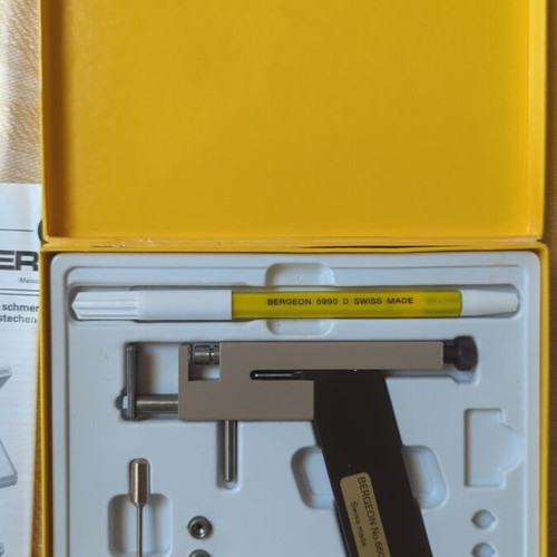 Bergeon No 6600 professional ear piercing gun with sterilized earrings