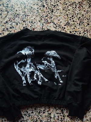 Blouse like new with horse print