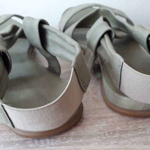 Daniele Gilardo flat sandals like new, green, size 37