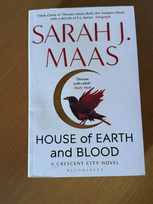 House of Earth and Blood by Sarah J Maas new, English