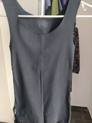 Lnflmlsslml tank top used, size S