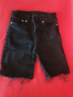 Shorts size 32 black like new