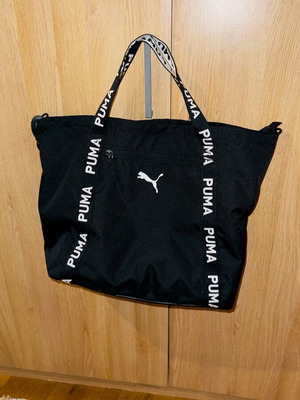 Τσάντα Puma tote μεγάλη σαν καινούργια, μαύρο και άσπρο