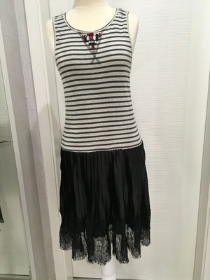 Guess φόρεμα με σκίσιμο καινούργιο, μέγεθος XS, γκρι και μαύρο