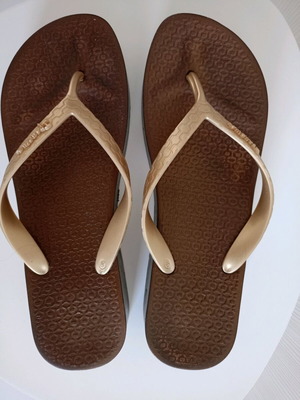 Ipanema flip flops like new, size 41-42