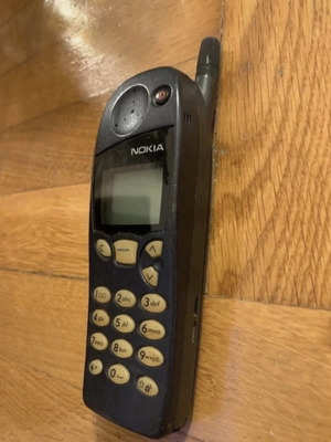 Nokia 5110 mobile phone
