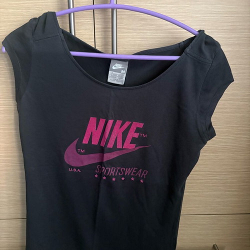 Nike shirt medium used, black