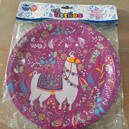 Party supplies new, pack of 12 plates 23cm, 12 plates 18cm, 12 cups, 20 napkins with Lama theme