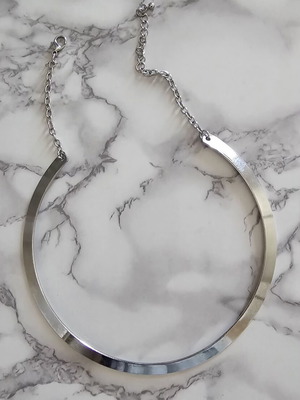 Choker necklace made of steel, silver color
