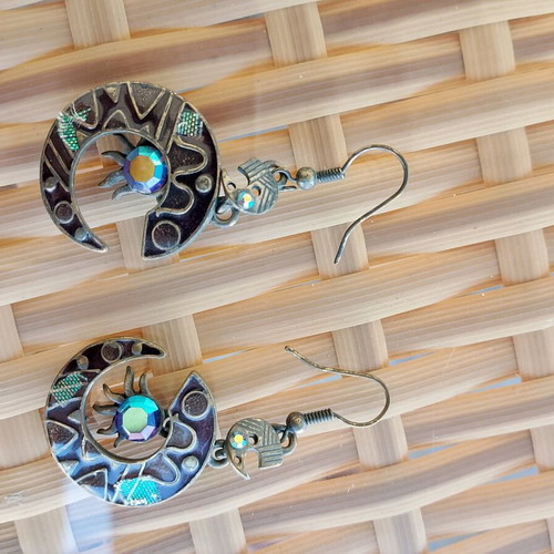 Earrings in excellent condition
