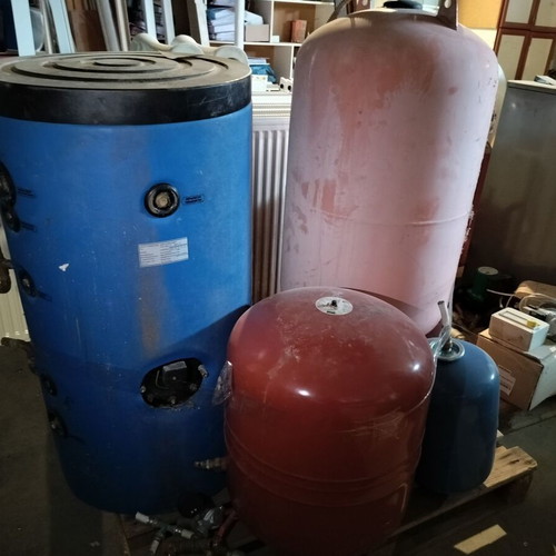 Heating radiators like new with gas boiler and components