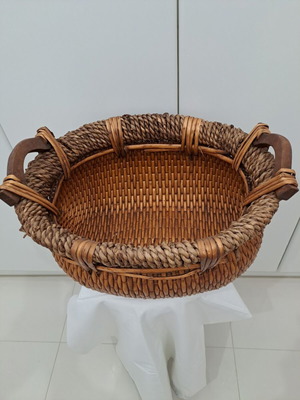 Handmade woven basket new in excellent condition
