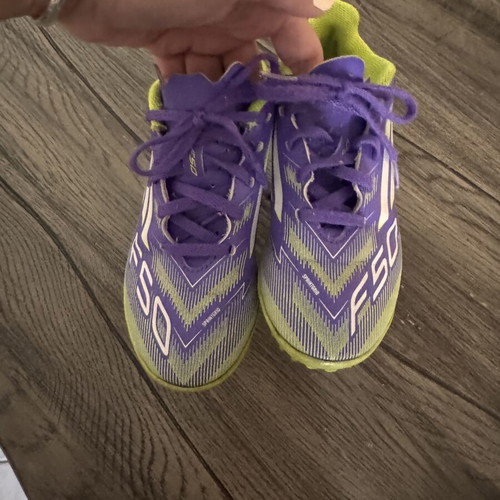Adidas children's football shoes size 30 used, purple and yellow