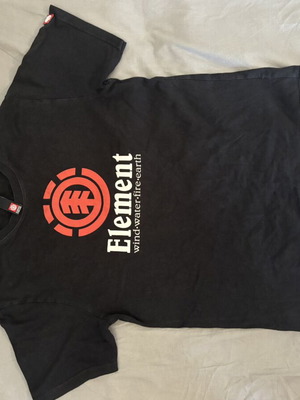 Element T shirt used, size small, black and red