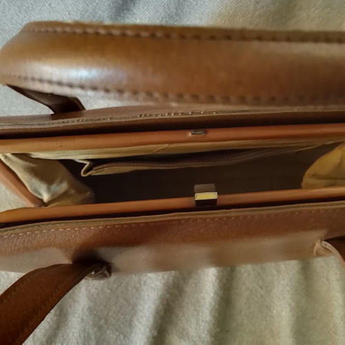 Vintage tote handbag, brown, classic design