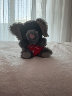 Elephant toy like new Love