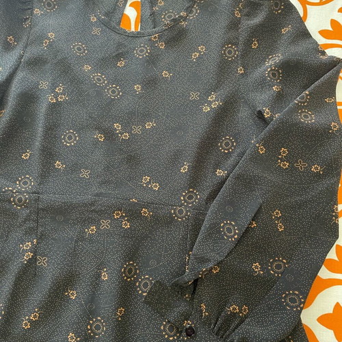 Short seasonal dress like new, black and brown shades, size L