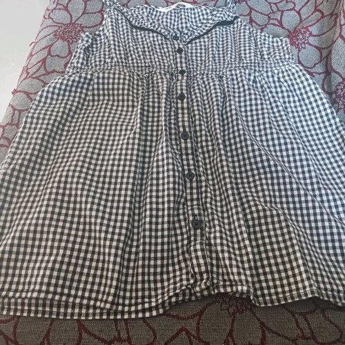 Checked blouse used for girls 14 years, black with white trim H&M