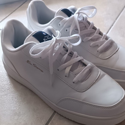 Ben Sherman sneakers size UK 12 like new, white with small yellow stain