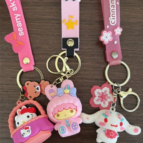 Hello Kitty and Friends Sanrio Keyrings like new, colorful purple set