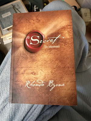 The Secret book like new, Greek language
