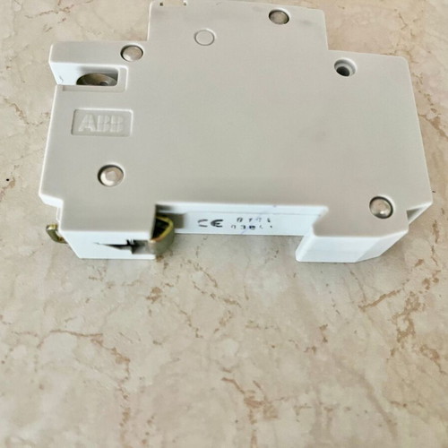 Electrical supplies new, 13 pieces with ABB circuit breakers