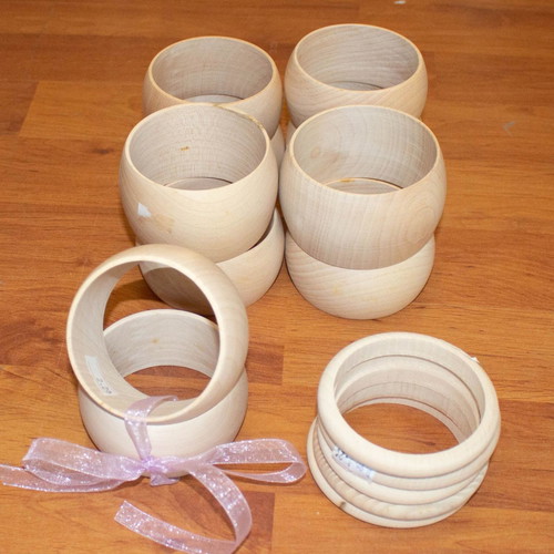 Wooden bracelets new, pack with 1 of 18 mm and 5 of 10 mm