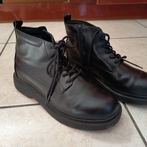 Zara kids boots size 36, black