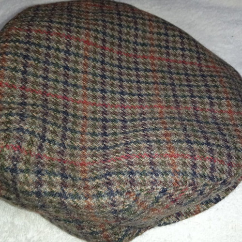 GIPO flat cap new, all-wool Glen check pattern, size Small 56