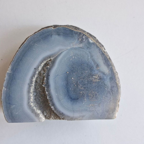 Raw purple agate stone new 922 grams