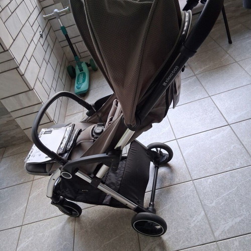 Kika boo Eden Grey stroller like new, lightweight aluminum frame