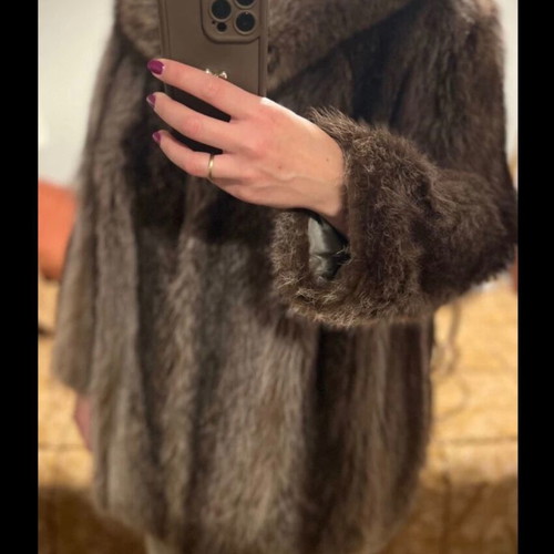 Raccoon fur coat like new, size L, gray brown