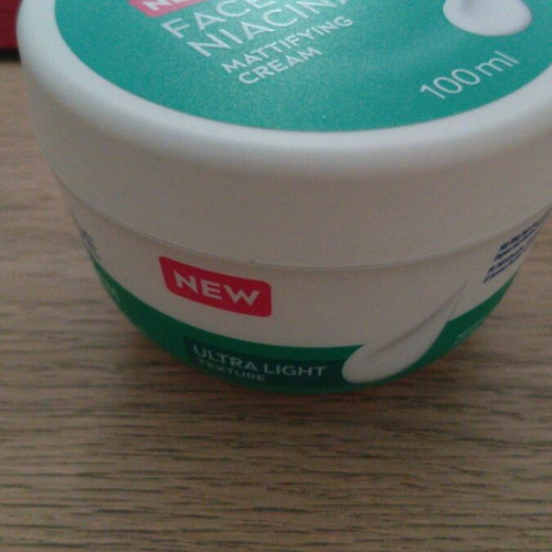 Nivea Face+ Niacinamide Mattifying Cream new, moisturizing