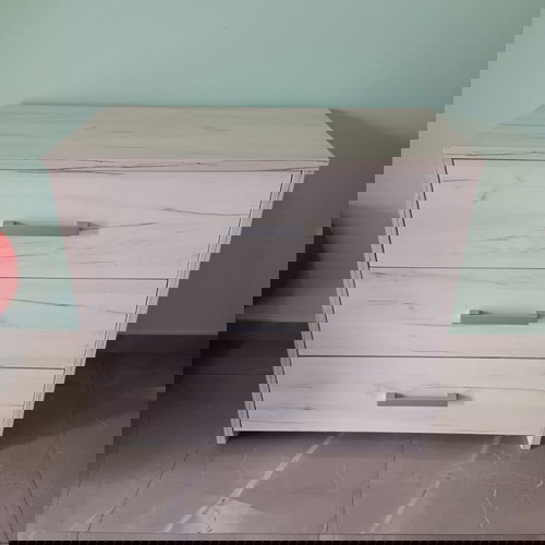 Κούνια κρεβάτι με συρταριέρα σαν καινούργιο, με στρώμα