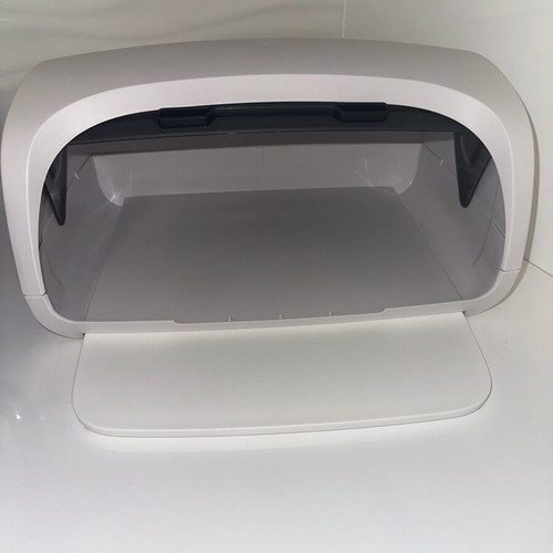 Tupperware bread box new with cutting tray
