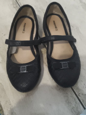 Mayoral ballerinas size 32 used, black