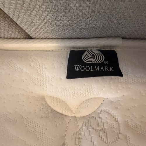Bed and Bath double side mattress like new, 1.40m x 2.00m