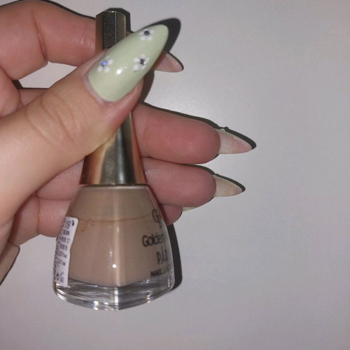 Nail polish used, 70% full