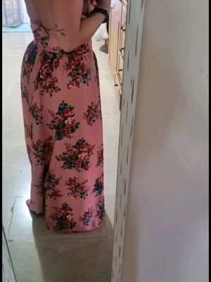 Σετ Caravan σαν καινούργιο, floral, medium φούστα και small τοπ