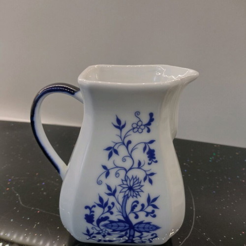 Pitcher like new with 500 ml capacity