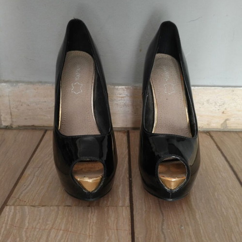 Migato peep toe black pumps like new, 14 cm heel size 39