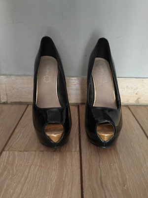 Γόβες Migato peep toe μαύρες σαν καινούργιες, τακούνι 14 πόντων μέγεθος 39