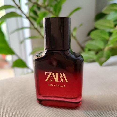 Zara Red Vanila perfume 30ml like new, collectible