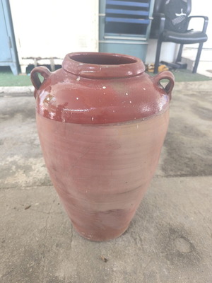 Ceramic Kipi used for decoration or oil