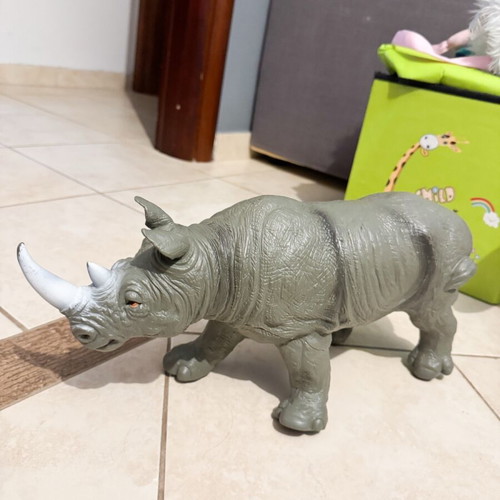 Plastic rhinoceros like new